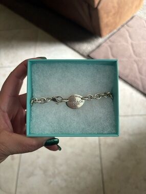 Tiffany & Co. Sterling Silver Return to Tiffany Oval Tag necklace - Silver